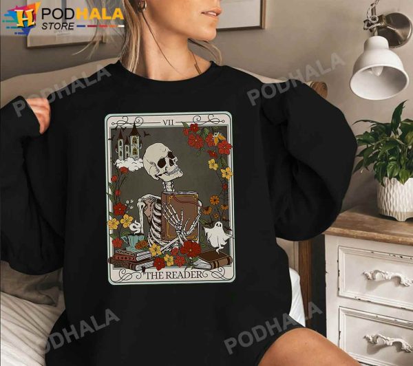 The Reader Tarot Card Funny Skeleton Librarian T-Shirt Halloween Gifts
